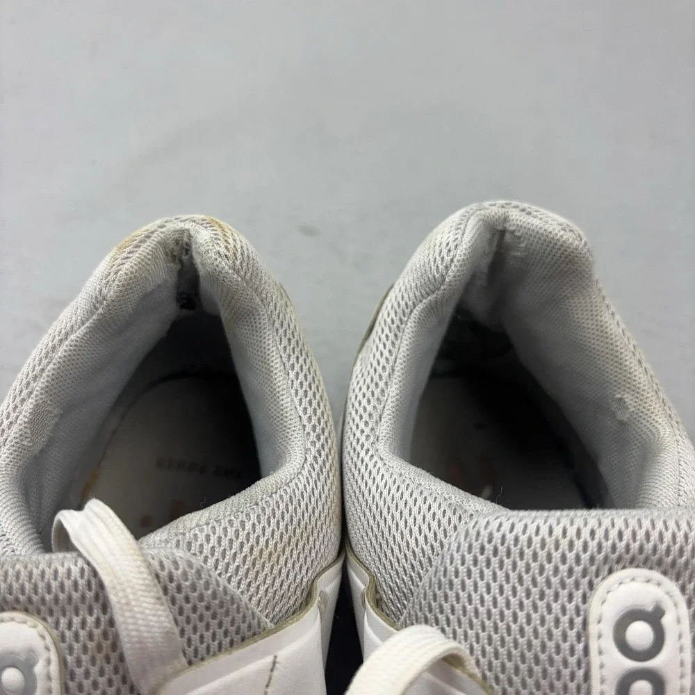 On The Roger Shoes Mens Size 10 White Leather Cushioned Casual Sneakers